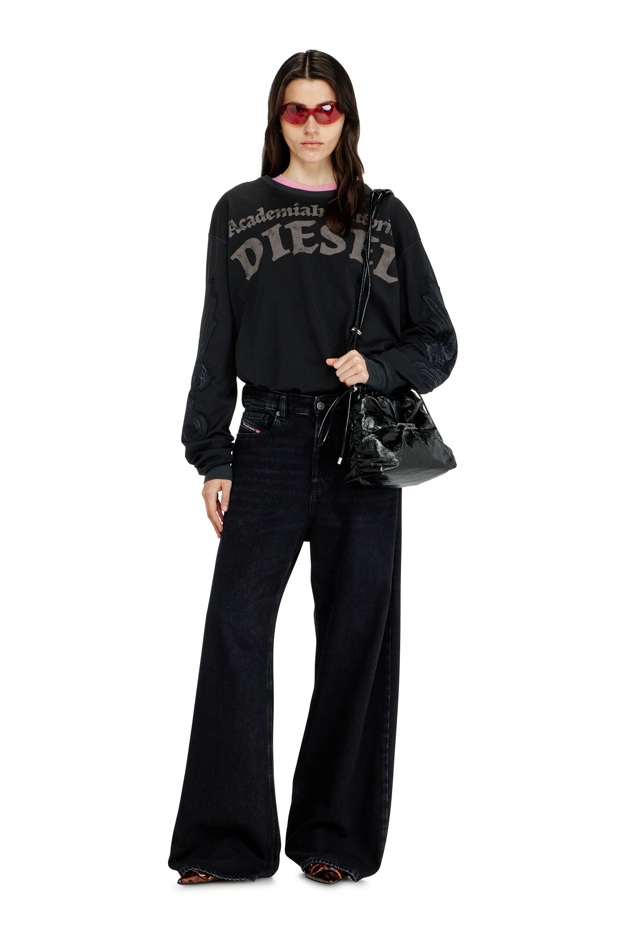 Diesel - SCRUNCH-D BUCKET, Woman's Scrunch-D-Bucket bag in shiny wrinkled leather in Black - 1