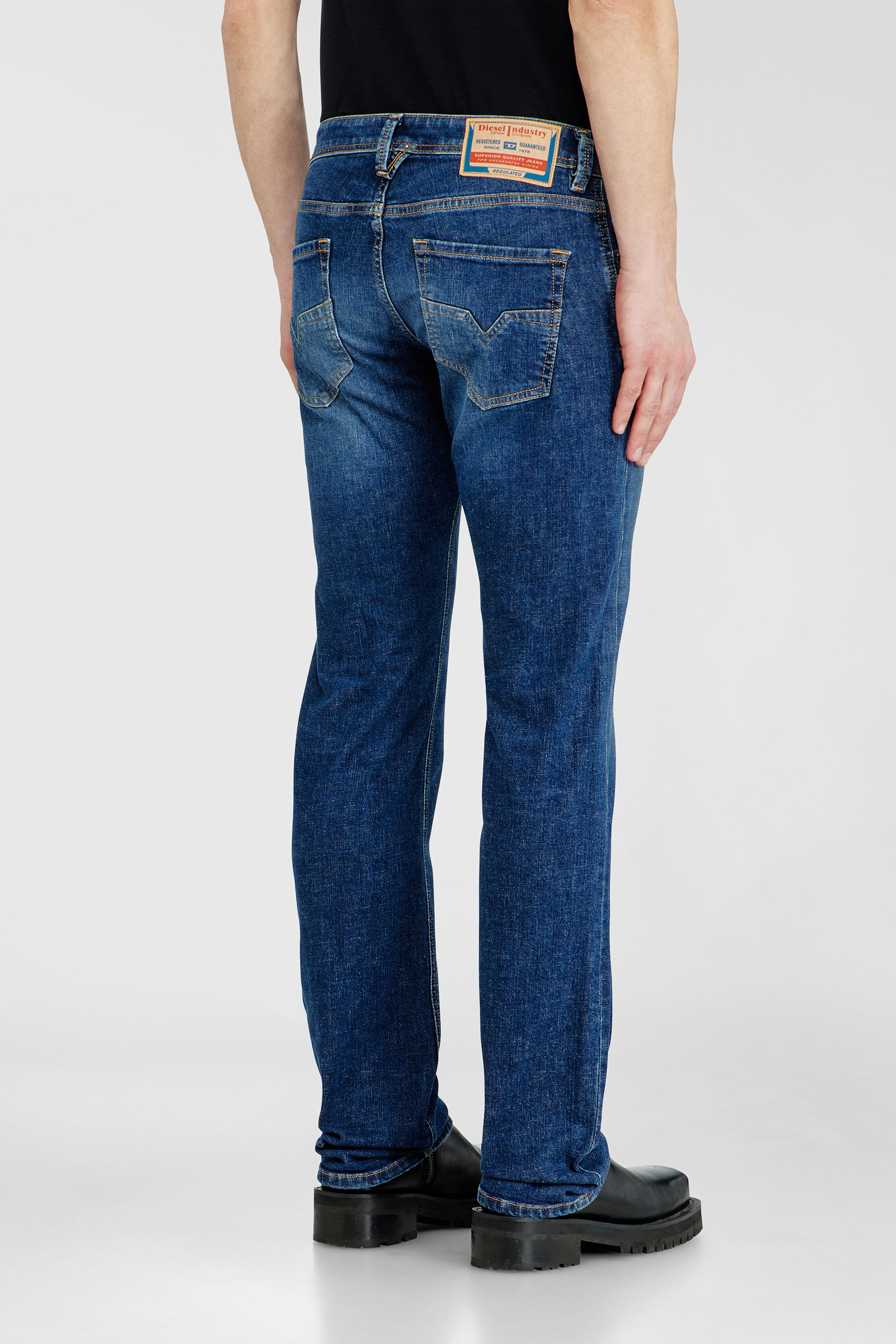 Diesel - Man's Regular Jeans 1985 Larkee 09J47, Dark Blue - 5