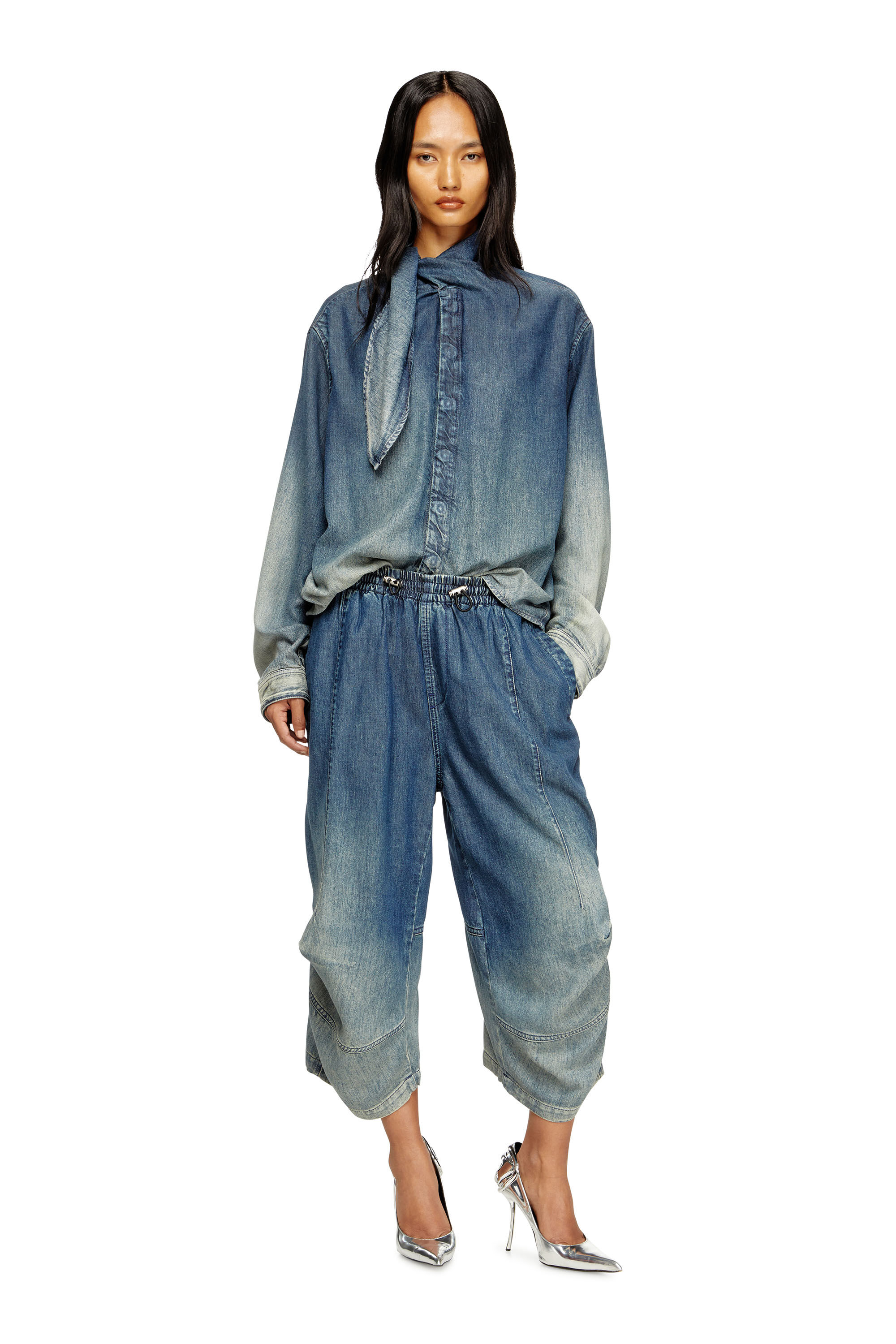 Diesel - D-PARI-SHORT-S, Unisex's Ergonomic shorts in shaded denim in Medium blue - 5