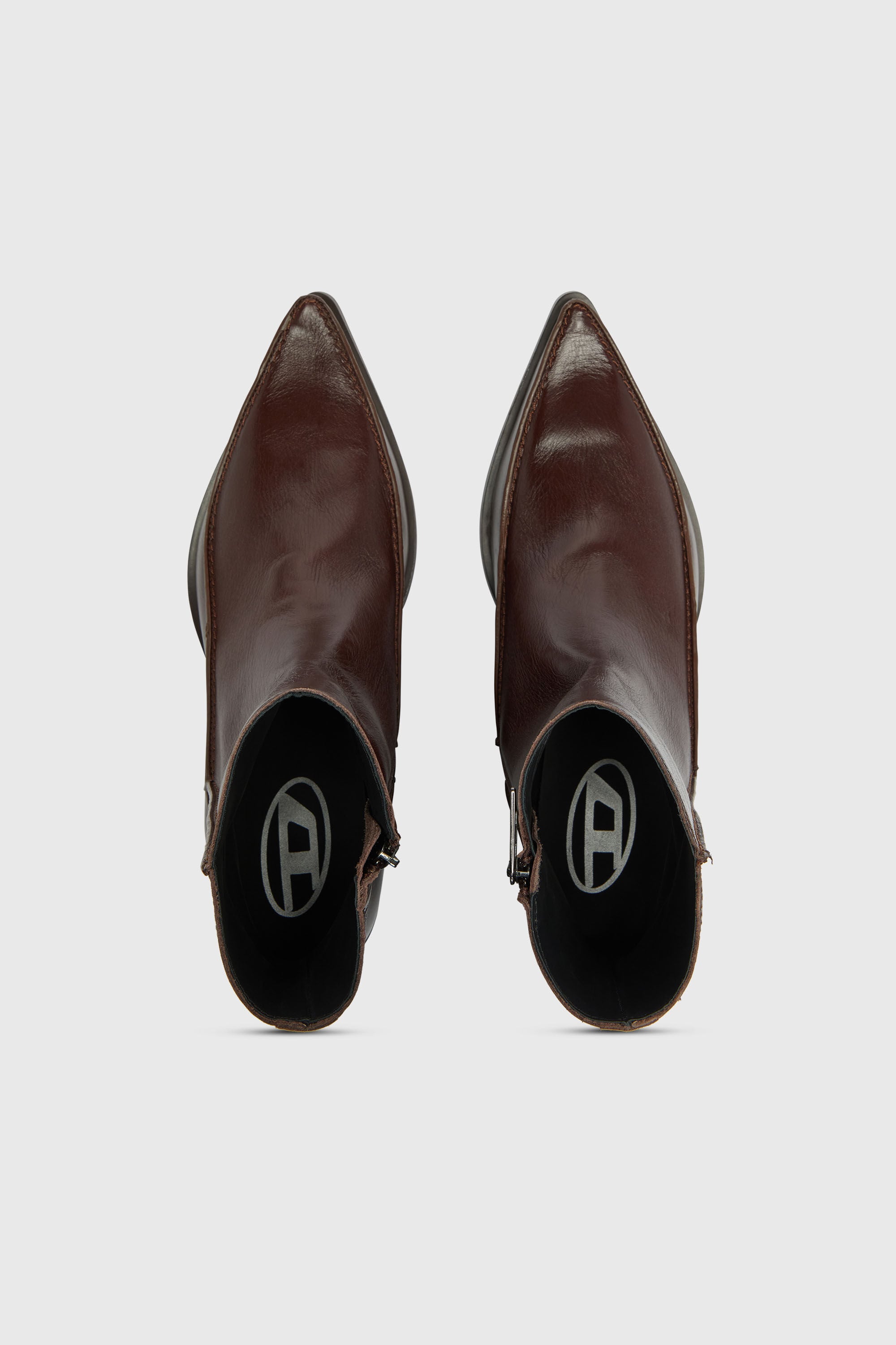 Diesel - D-FRIDO-30-TR, Man's D-Frido-Western ankle boots in leather in null - 4