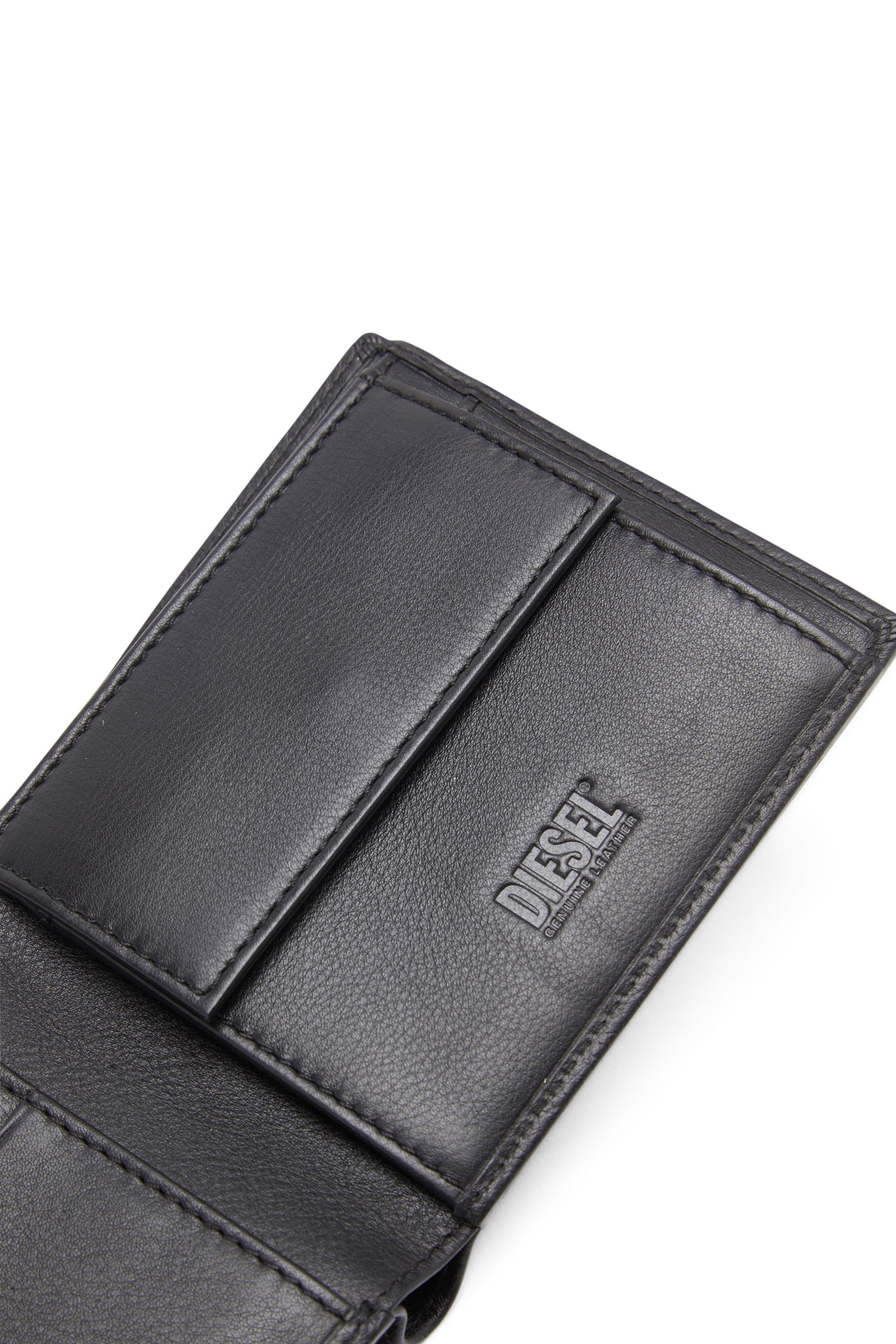 Diesel - MEDAL-D BI-FOLD COIN S, Man Bi-fold wallet in grainy leather in Black - Image 4