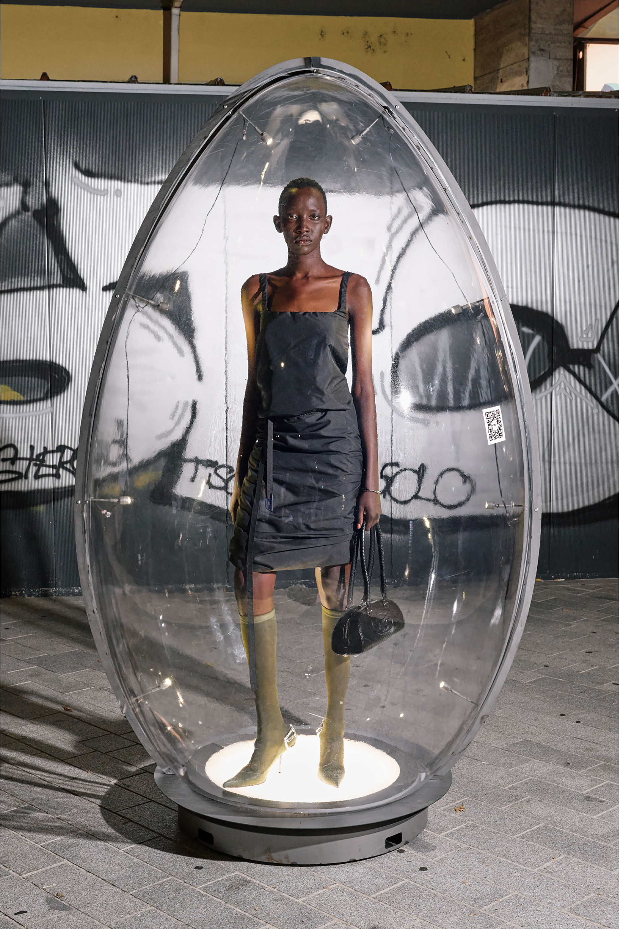 Diesel - D-SANAT, Woman's Open-back apron dress in taffeta in Black - 6