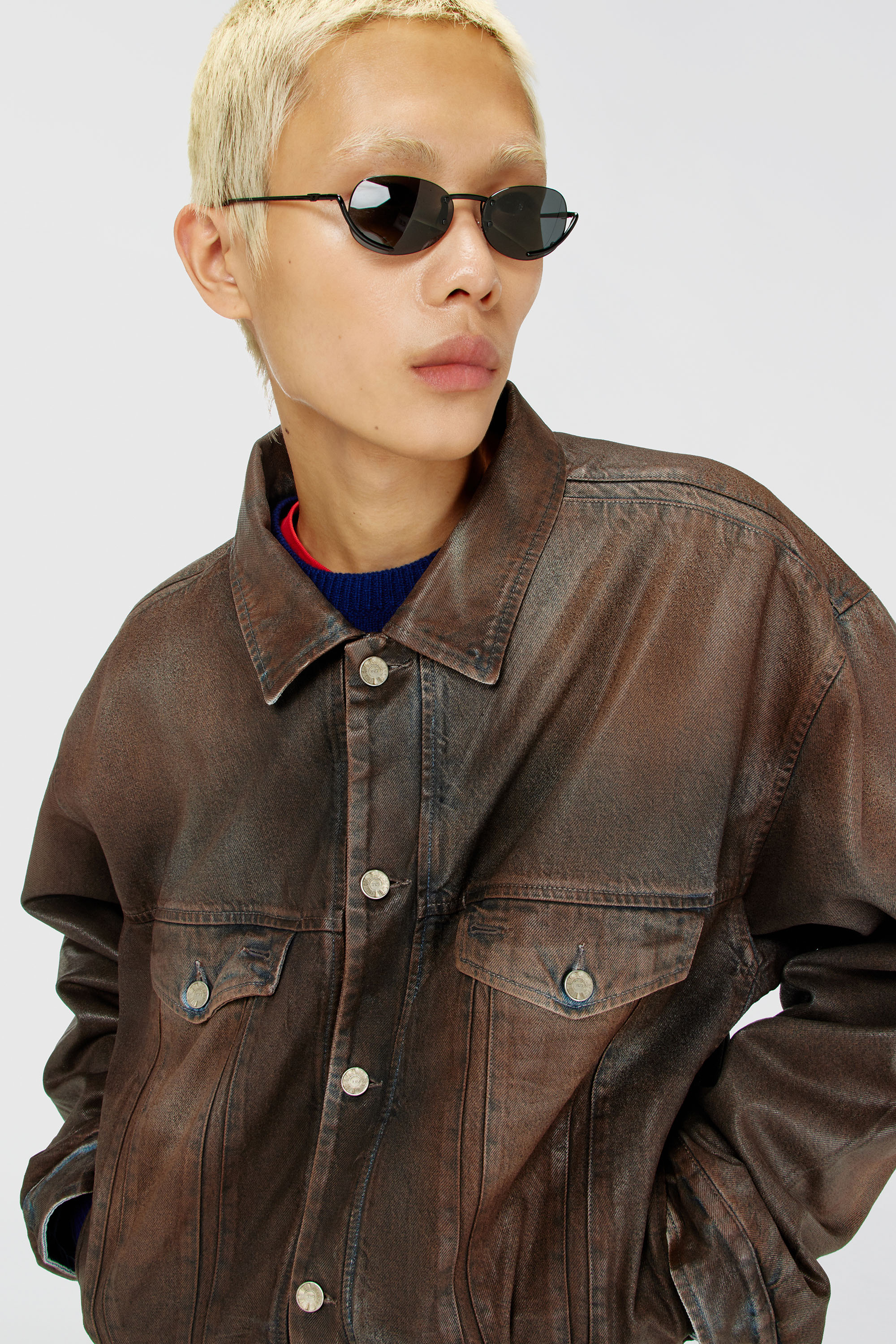 Diesel - D-MORVI-S, Unisex's Trucker jacket in coated denim in Brown - 5