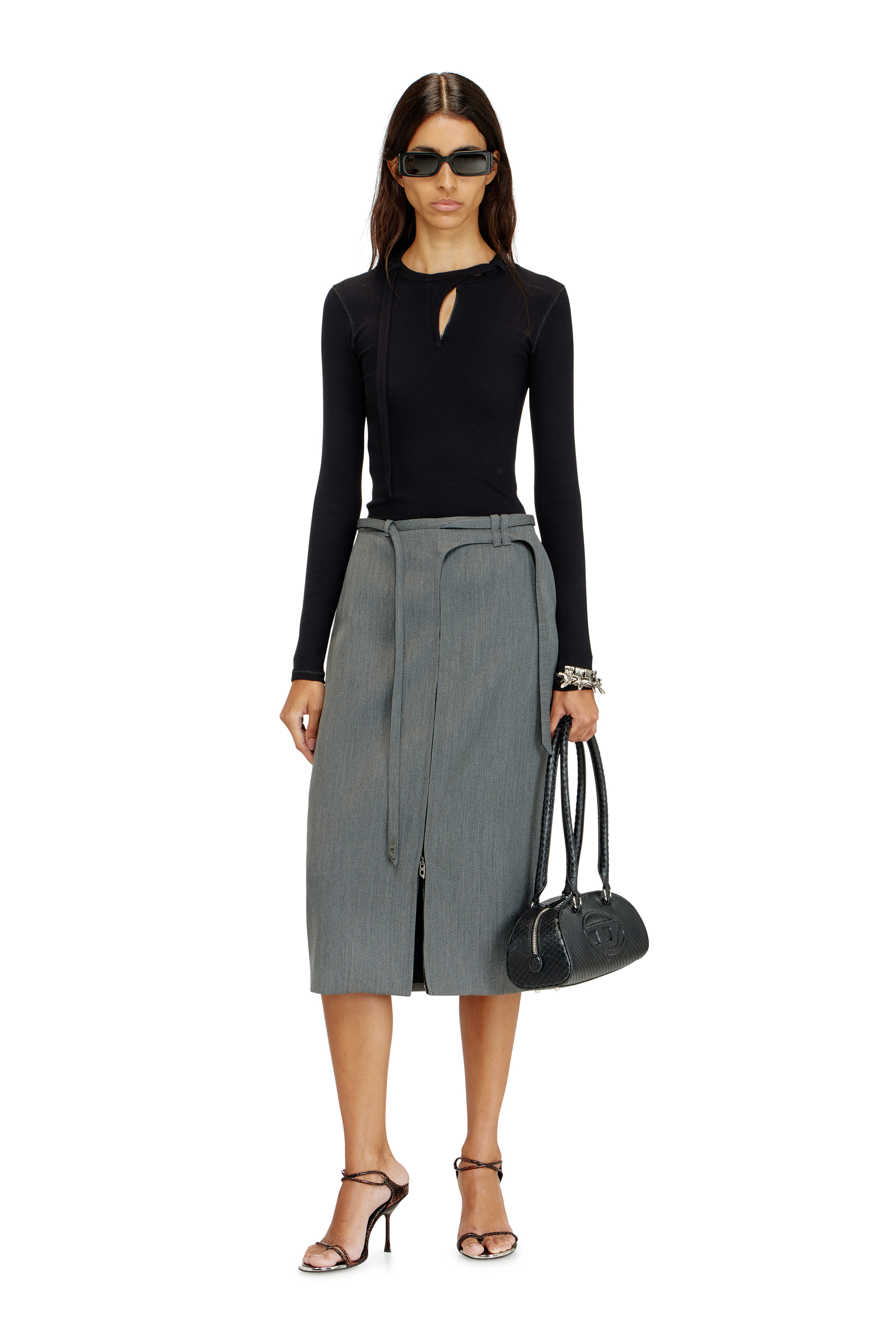 Diesel - 1DR DOME SHOULDER EW, Woman's 1DR Dome-Elongated bowling bag in textured leather in Black - 2