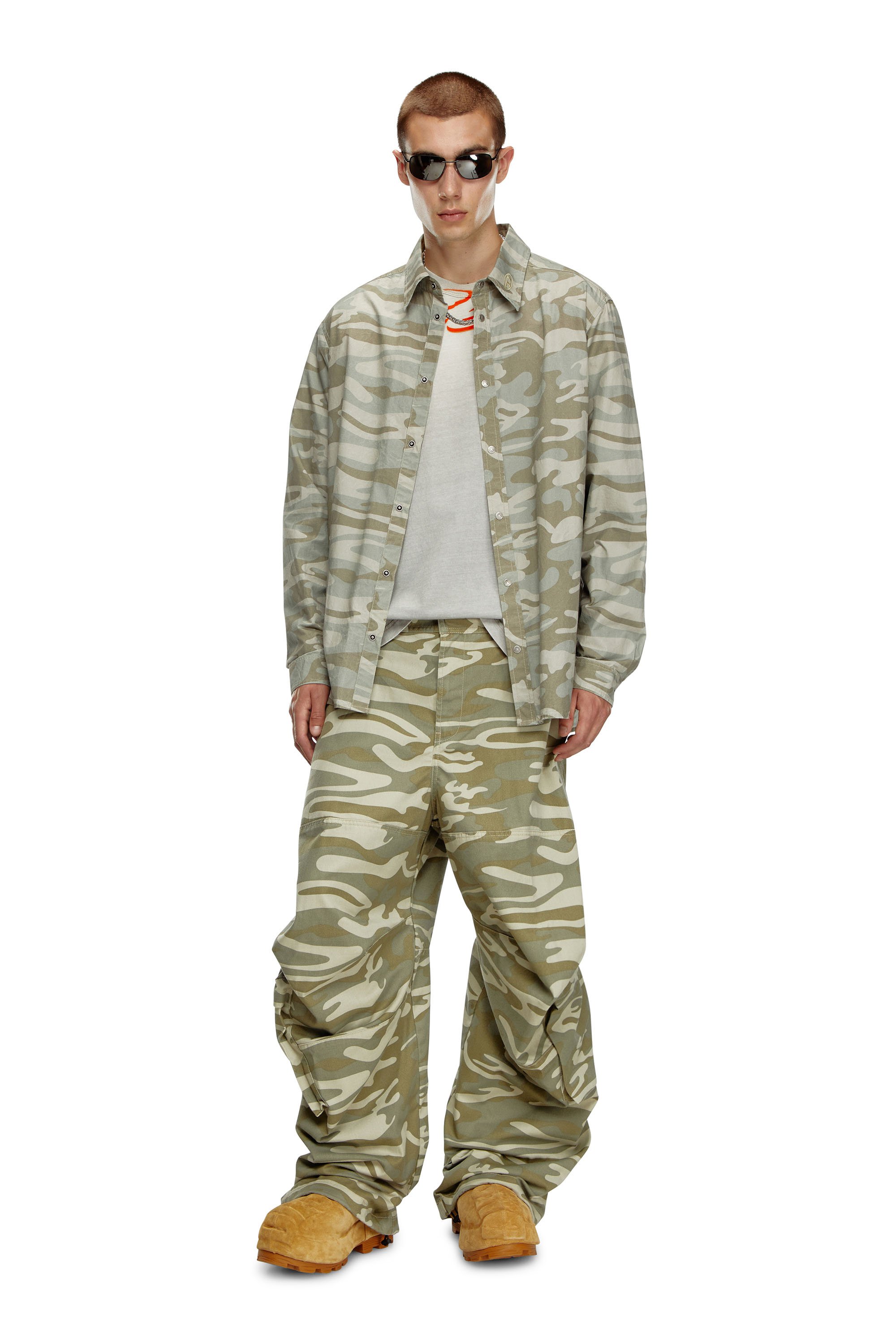 Diesel - P-ARNE-B, Man's Cargo pants with camo print in Military Green - 2