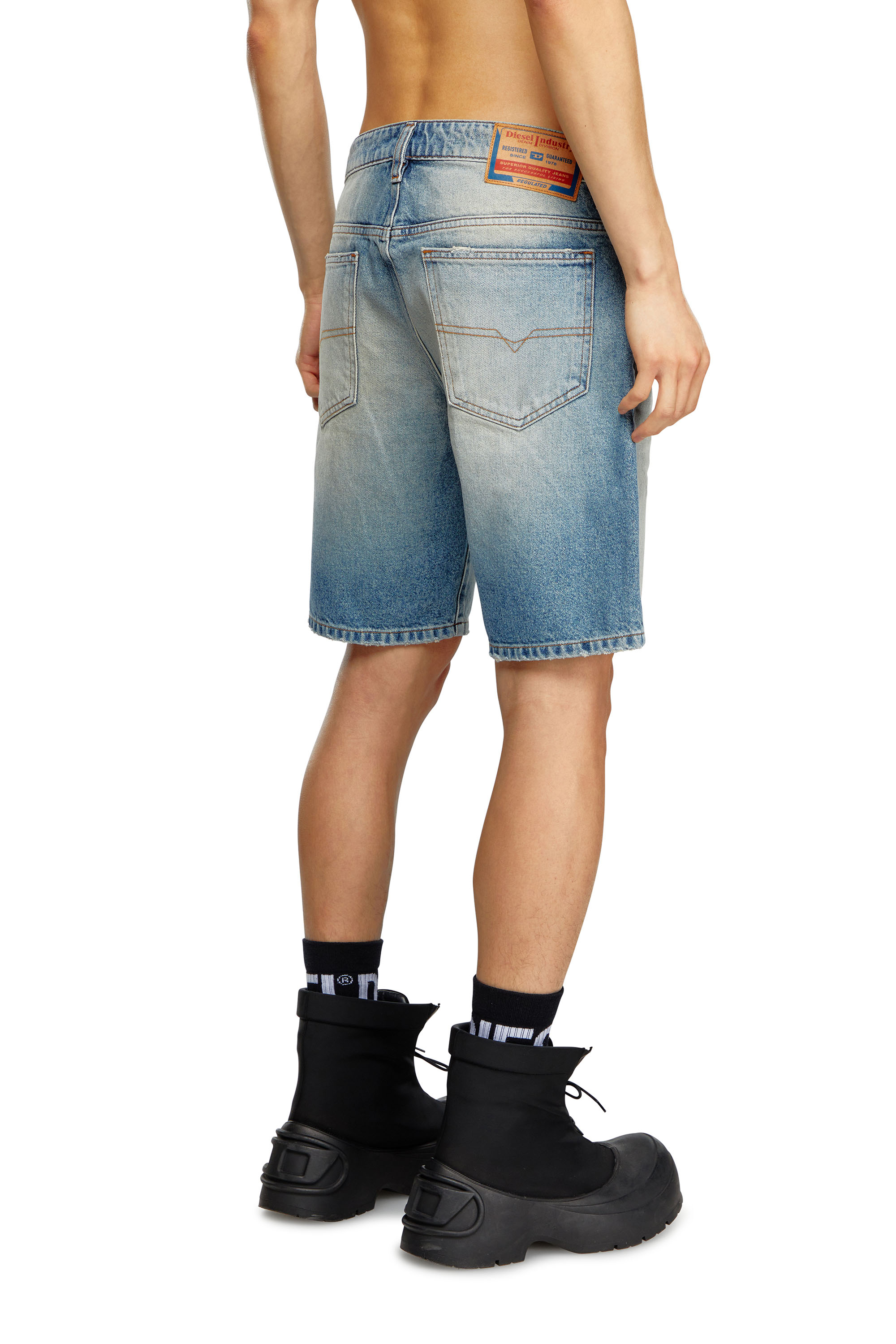 Diesel - D-FIN, Man Slim denim shorts in Blue - Image 4