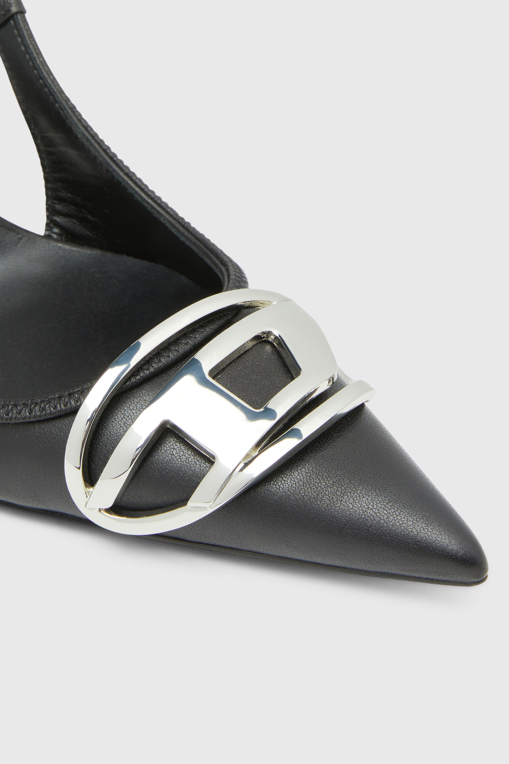 Diesel - D-VENUS SB, Woman's D-Venus-Slingback pumps in nappa leather in Black - 6